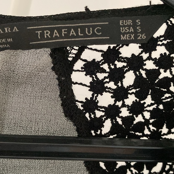 ZARA Trafaluc Women’s Black Chiffon Blouse Crochet Sleeves V Neck Size S - Picture 6 of 8